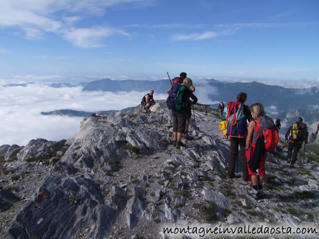 in cresta al mongioie