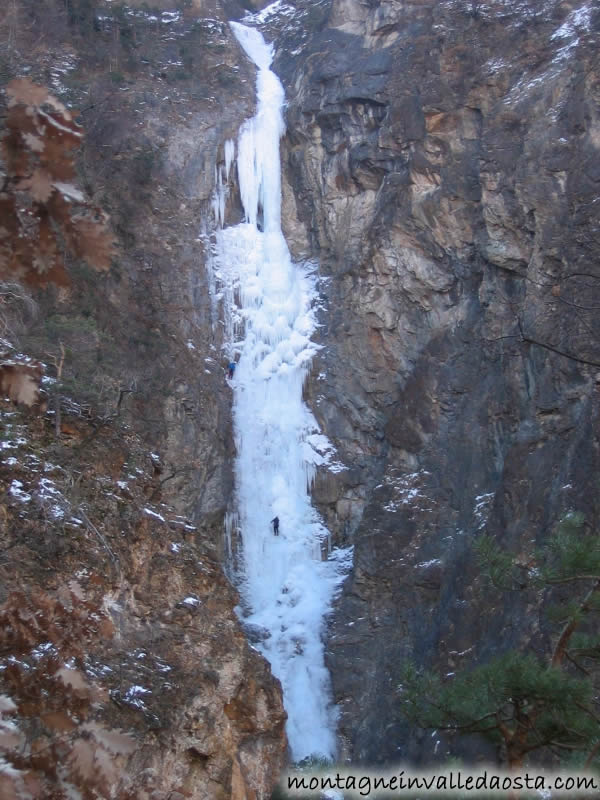 cascata pape satan