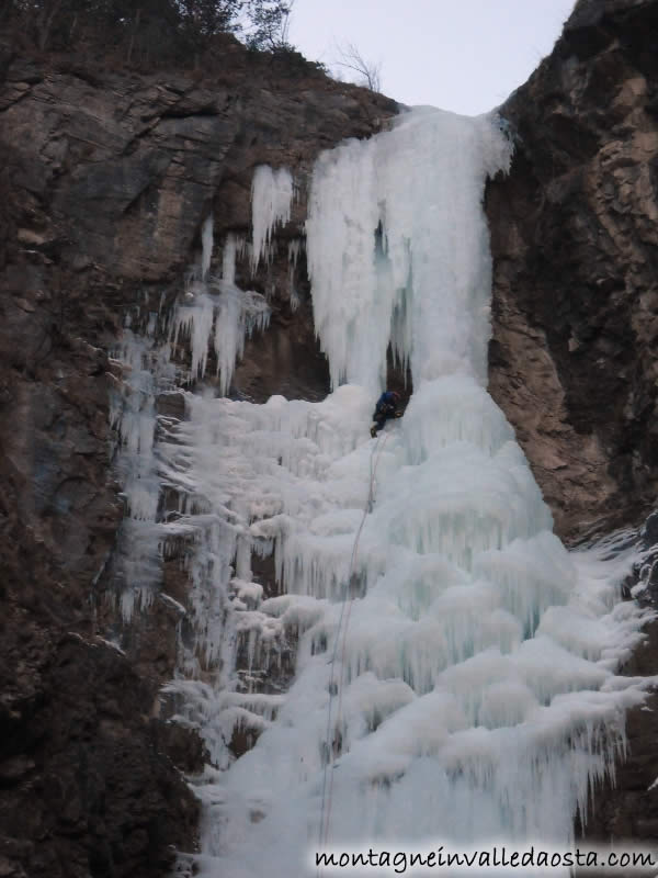 cascata pape satan