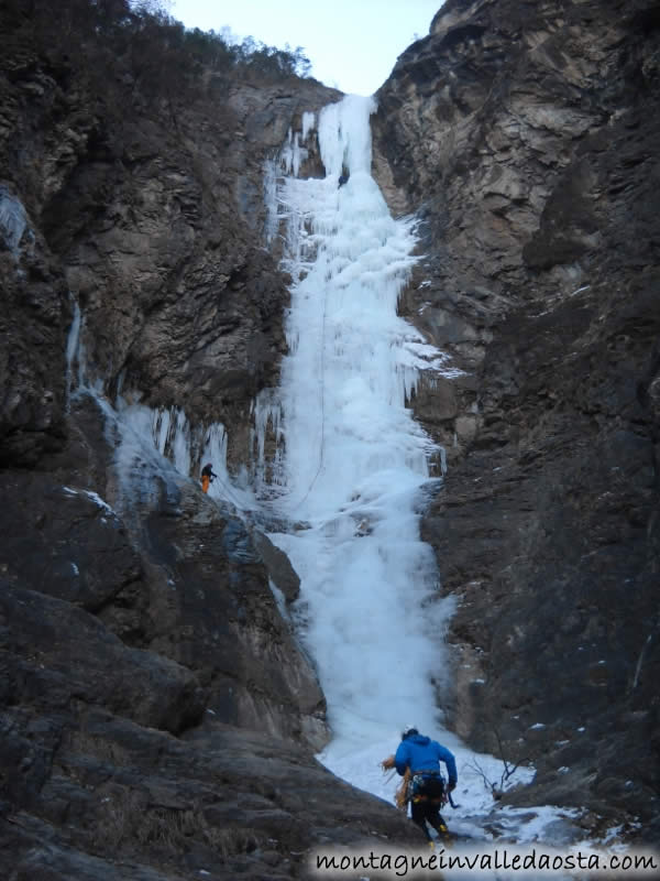 cascata pape satan