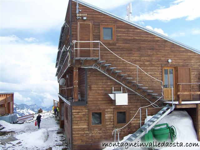 rifugio quintino sella