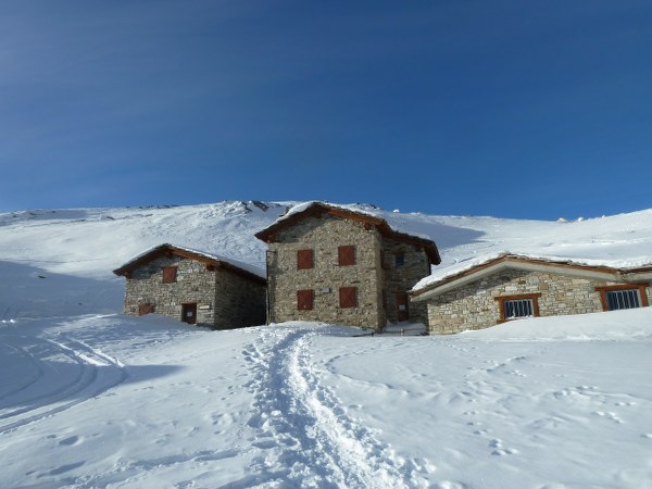 col des rayes noires