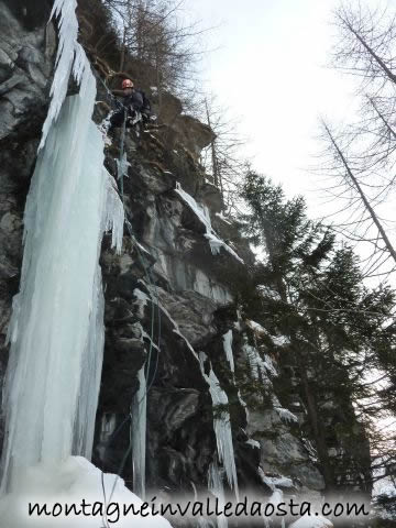 cascata la sorgente del falco