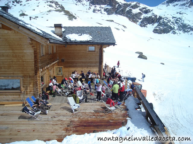 rifugio orestes hutte